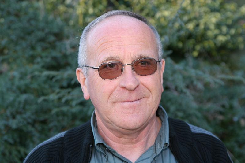 electionD 058.jpg - André Botton, Retraité chef de magasin, vice-président d'association